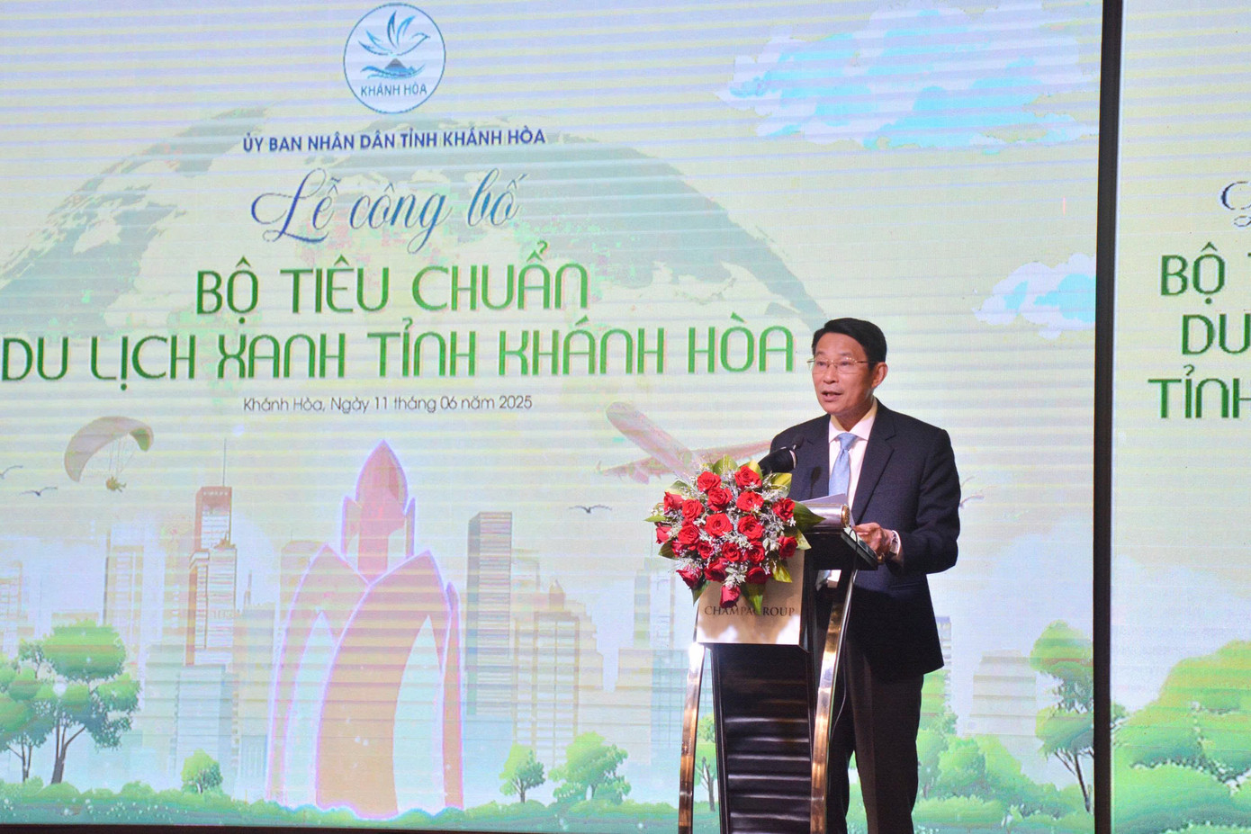 Ông Đinh Văn Thiệu - Phó Chủ tịch UBND tỉnh Khánh Hòa, phát biểu tại lễ công bố. Ông Đinh Văn Thiệu - Phó Chủ tịch UBND tỉnh Khánh Hòa, phát biểu tại lễ công bố.