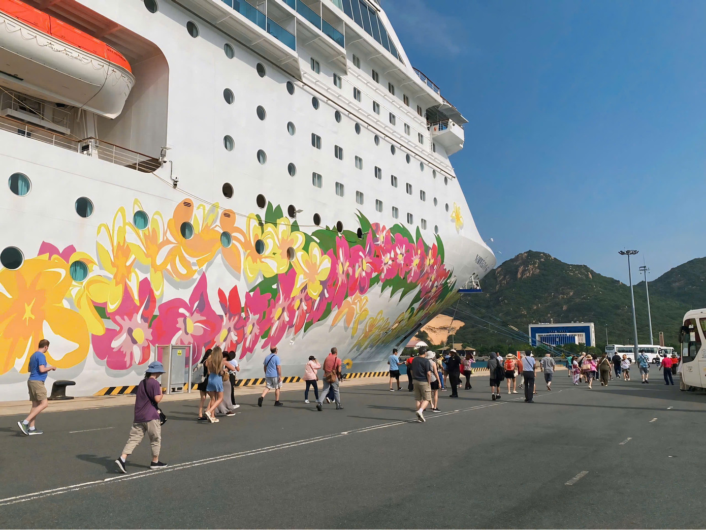 Du khách sẽ được tham gia các tour tham quan TP. Nha Trang trong thời gian lưu lại ở Khánh Hòa.