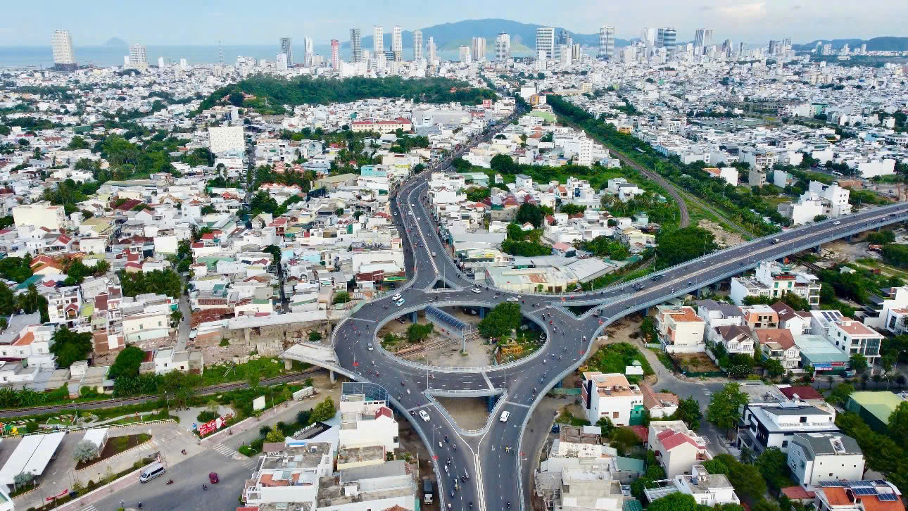 Quyết định của UBND tỉnh Khánh Hòa quy định rõ các điều kiện tách, hợp thửa đất đối với từng loại đất trên địa bàn tỉnh. Ảnh: Tiến Đạt.