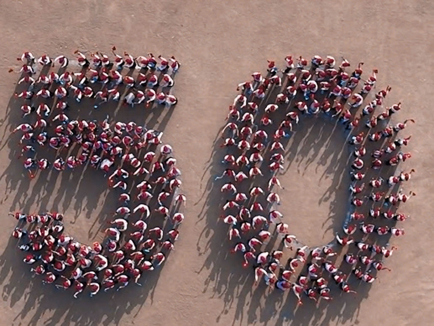 Gần 500 cán bộ đoàn, hội, sinh viên tiêu biểu đến từ các trường đại học, cao đẳng trên địa bàn tỉnh Khánh Hòa đã hưởng ứng tham gia xếp hình tuyên truyền chào mừng 50 năm Ngày giải phóng miền Nam, thống nhất đất nước (30/4/1975 - 30/4/2025).