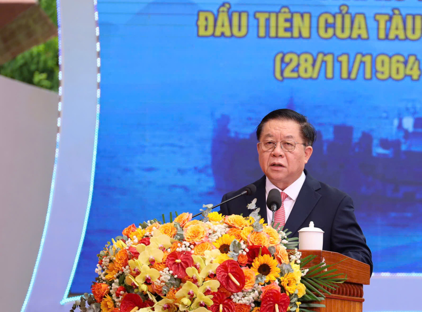 Ông Nguyễn Trọng Nghĩa - Uỷ viên Bộ Chính trị, Bí thư Trung ương Đảng, Trưởng ban Tuyên giáo Trung ương, phát biểu tại buổi lễ. Ông Nguyễn Trọng Nghĩa - Uỷ viên Bộ Chính trị, Bí thư Trung ương Đảng, Trưởng ban Tuyên giáo Trung ương, phát biểu tại buổi lễ.