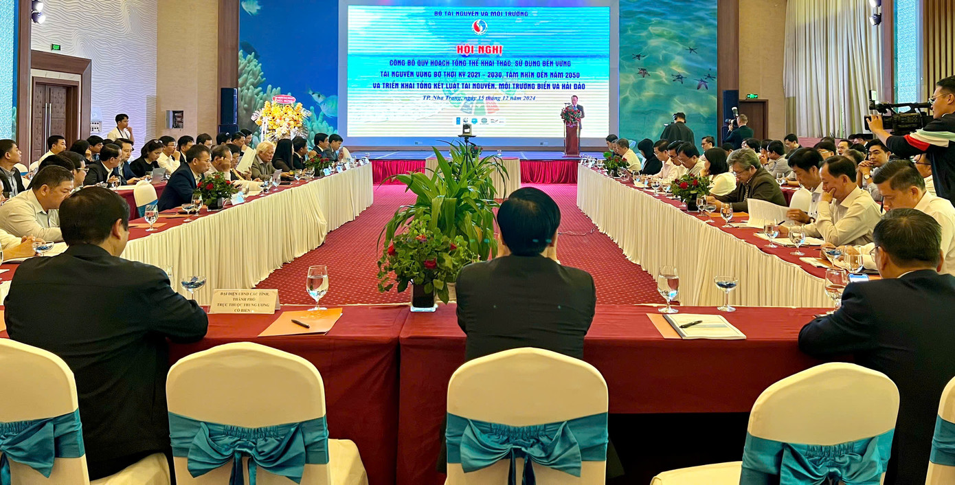 Hội nghị công bố Quy hoạch tổng thể khai thác, sử dụng bền vững tài nguyên vùng bờ thời kỳ 2021-2030, tầm nhìn đến năm 2050 và triển khai tổng kết Luật Tài nguyên môi trường biển và hải đảo.