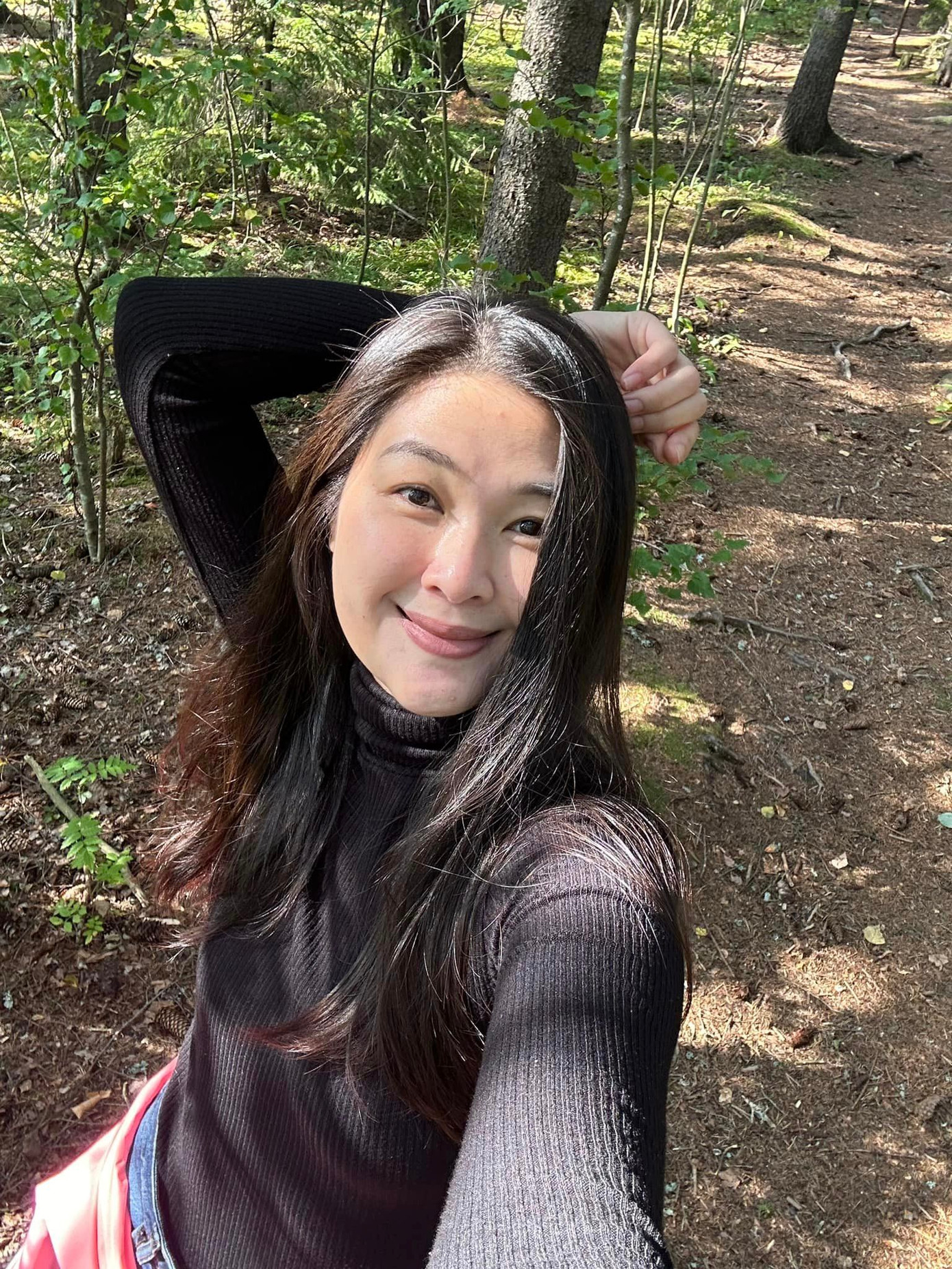 Mạc Anh Thư chia sẻ hình ảnh cá nhân, chụp ảnh cưới một mình, không nhắc đến chồng. Mạc Anh Thư chia sẻ hình ảnh cá nhân, chụp ảnh cưới một mình, không nhắc đến chồng.