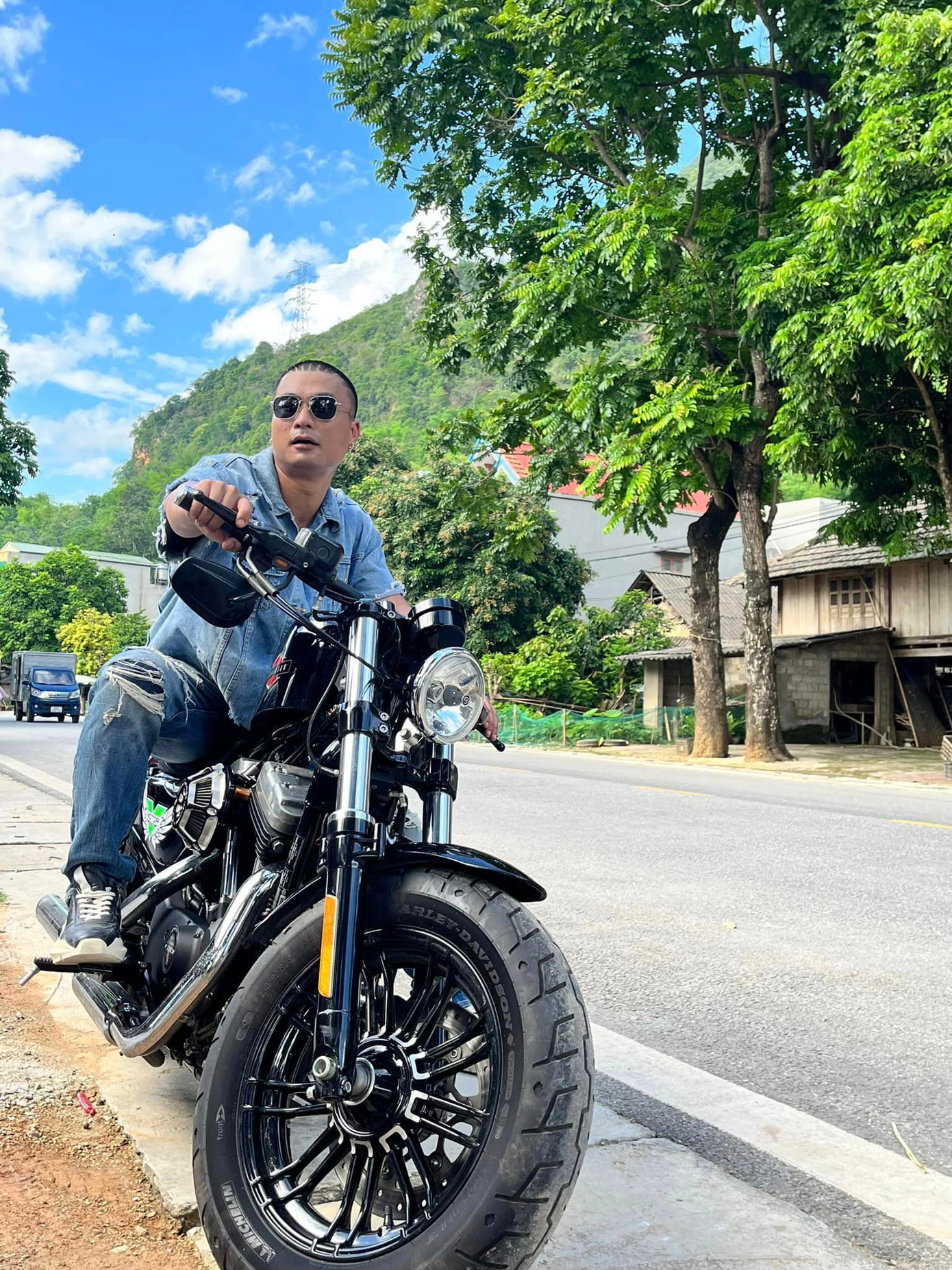 Tạo hình của Duy Hưng trong phim Độc đạo. Tạo hình của Duy Hưng trong phim Độc đạo.