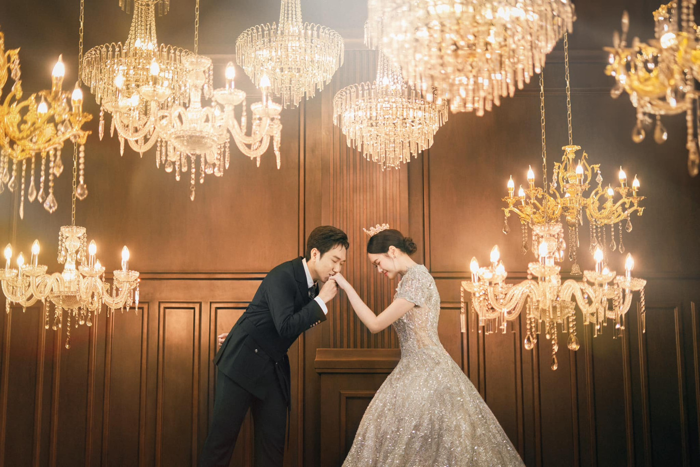 Sau một lần hoãn cưới, Anh Đức ấn định ngày tổ chức hôn lễ vào 10/9. Sau một lần hoãn cưới, Anh Đức ấn định ngày tổ chức hôn lễ vào 10/9.