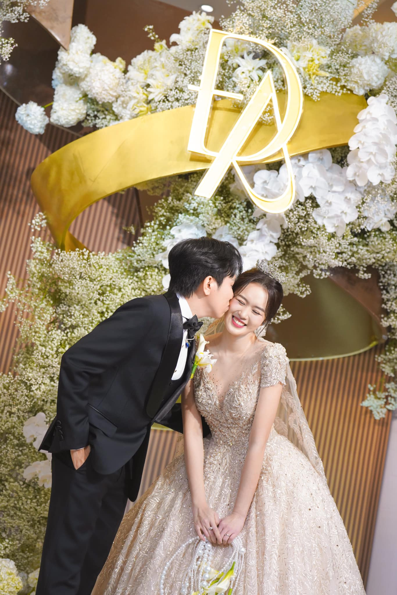 Đám cưới diễn viên Anh Đức và Anh Phạm hồi tháng 9. Đám cưới diễn viên Anh Đức và Anh Phạm hồi tháng 9.