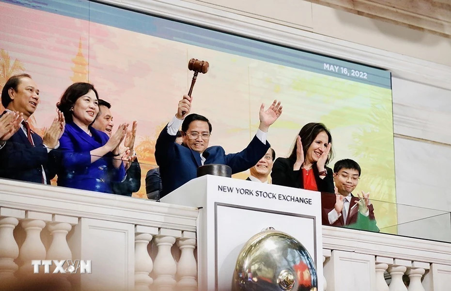 Thủ tướng Phạm Minh Chính thăm Sàn giao dịch chứng khoán New York (NYSE), chiều 16/5/2022. (Ảnh: Dương Giang/TTXVN)