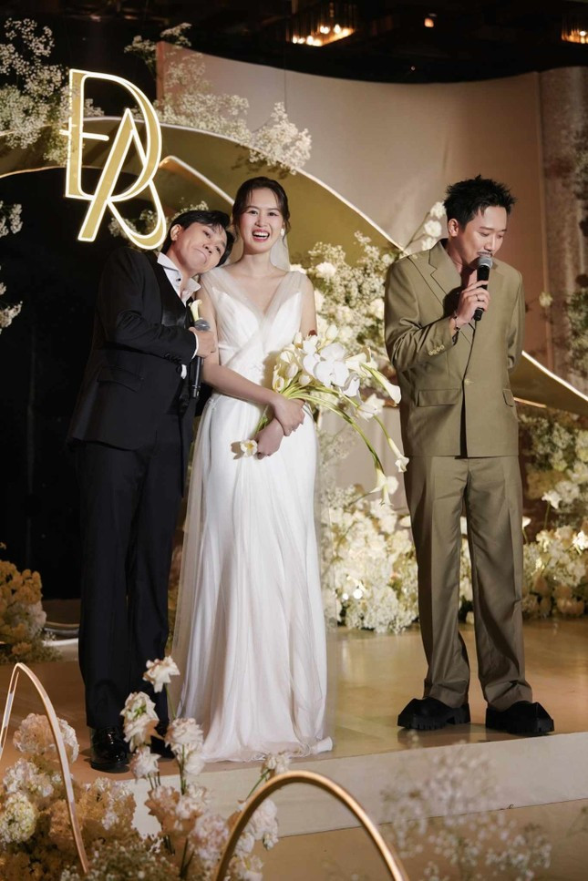 Trấn Thành đặt nghệ danh mới cho Quỳnh Anh là Anh Phạm. Trấn Thành đặt nghệ danh mới cho Quỳnh Anh là Anh Phạm.