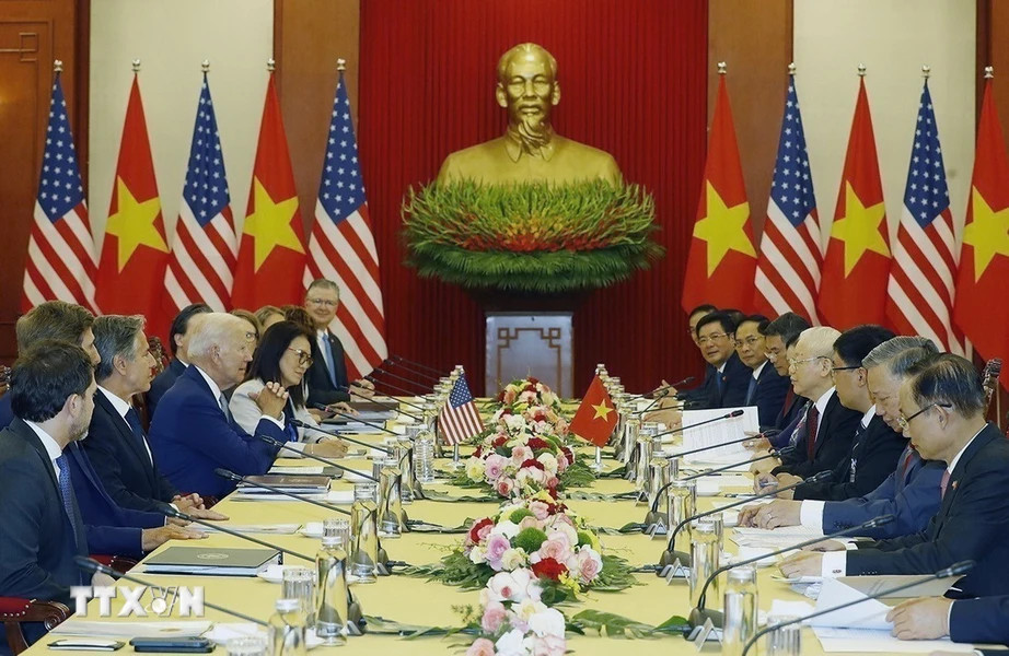 Hội đàm cấp cao giữa Tổng Bí thư Nguyễn Phú Trọng và Tổng thống Joe Biden diễn ra chiều 10/9/2023, tại Hà Nội đã mang lại nhiều kết quả hết sức tốt đẹp, thể hiện qua việc thông qua Tuyên bố chung về nâng tầm quan hệ Việt Nam-Hoa Kỳ lên Đối tác Chiến lược Toàn diện vì hòa bình, hợp tác, phát triển bền vững. (Ảnh: Trí Dũng/TTXVN)