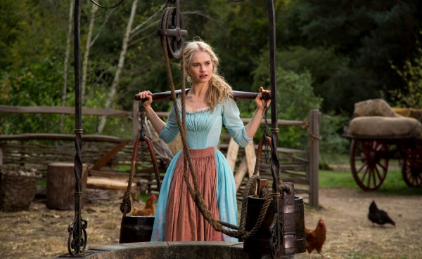 Vẻ đẹp trong veo của nàng 'Lọ Lem' Lily James ảnh 1