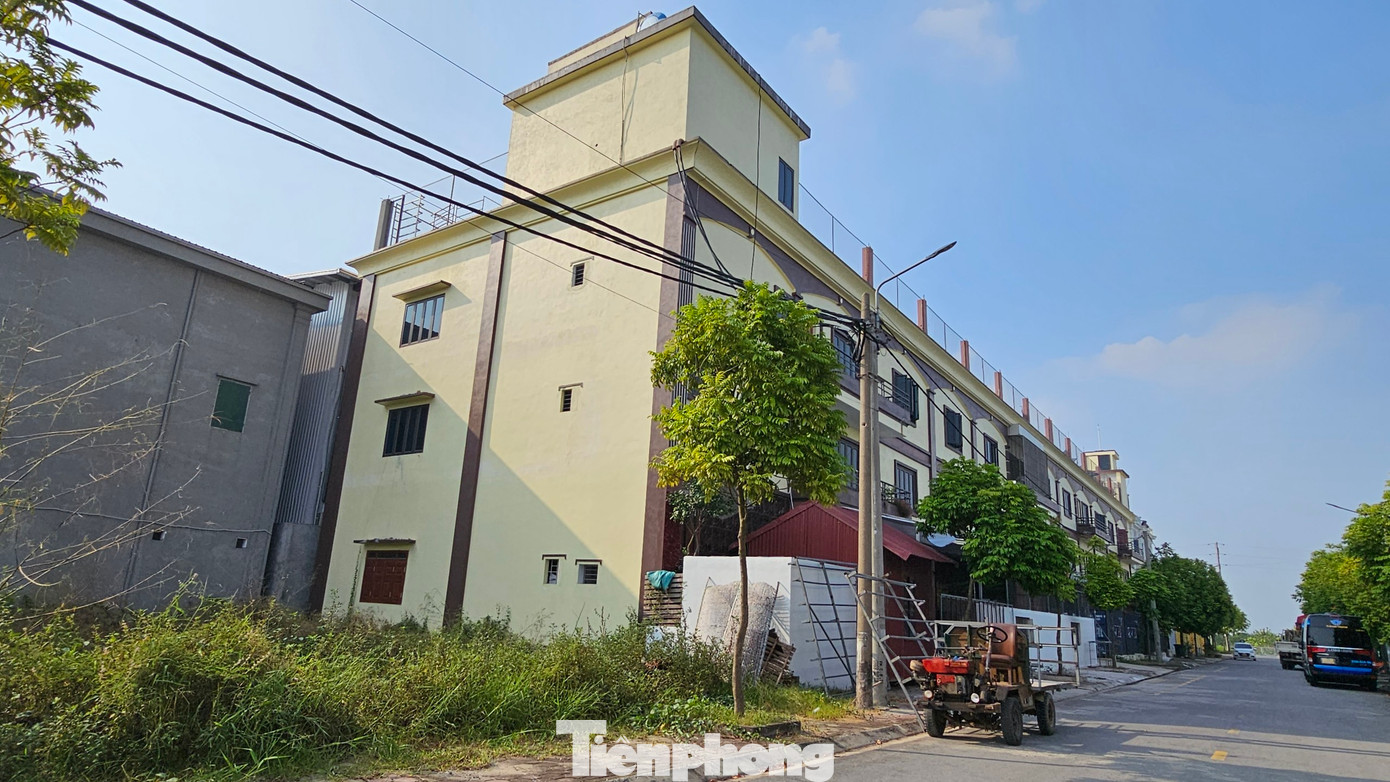 Qua kiểm tra danh sách nêu trên, phát hiện có cả cá nhân được thuê đất không phải là người trong làng nghề Dương Liễu và 28 trường hợp có ngành nghề kinh doanh bao gồm cả thương mại và sản xuất. Theo kết quả kiểm tra hiện trạng các trường hợp trên phần lớn là chuyển nhượng…