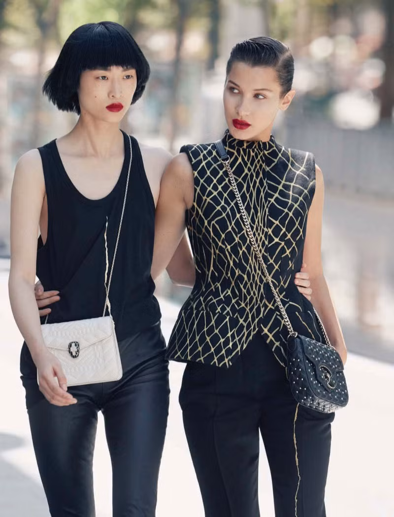 ‘Chân dài’ Bella Hadid quá đỗi gợi cảm trên hàng loạt ấn phẩm Vogue ảnh 21