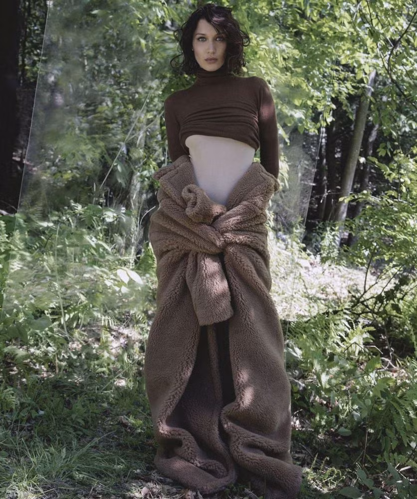 ‘Chân dài’ Bella Hadid quá đỗi gợi cảm trên hàng loạt ấn phẩm Vogue ảnh 29