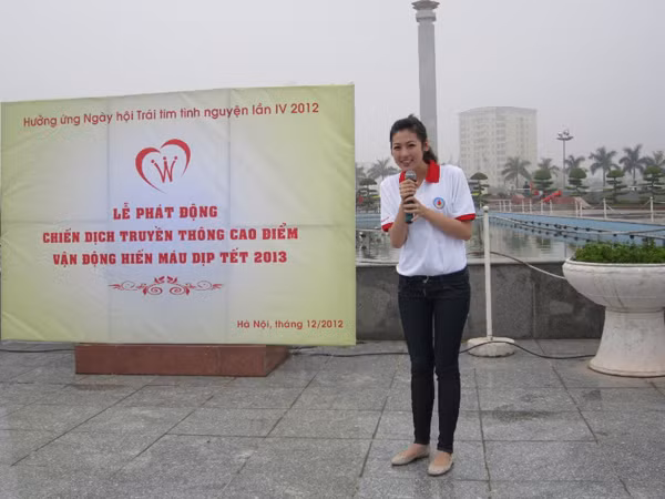 Á hậu Dương Tú Anh là gương mặt đại diện, đồng hành cùng chương trình: 