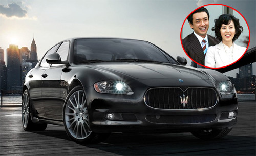 Vợ chồng Kim Seung Woo xài chiếc xe Maserati Quattroporte. Vợ chồng Kim Seung Woo xài chiếc xe Maserati Quattroporte