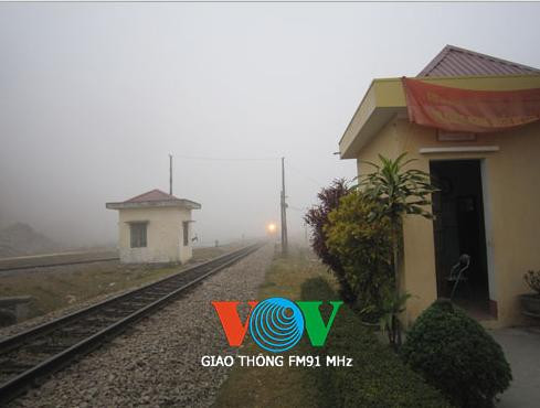 Cách đường ngang 10m mới phát hiện được tàu. Cách đường ngang 10m mới phát hiện được tàu