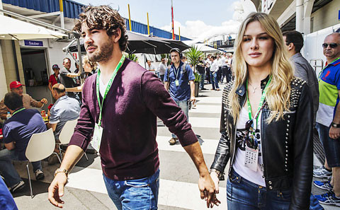 Pato đen nghiệp, đen cả tình yêu ảnh 1