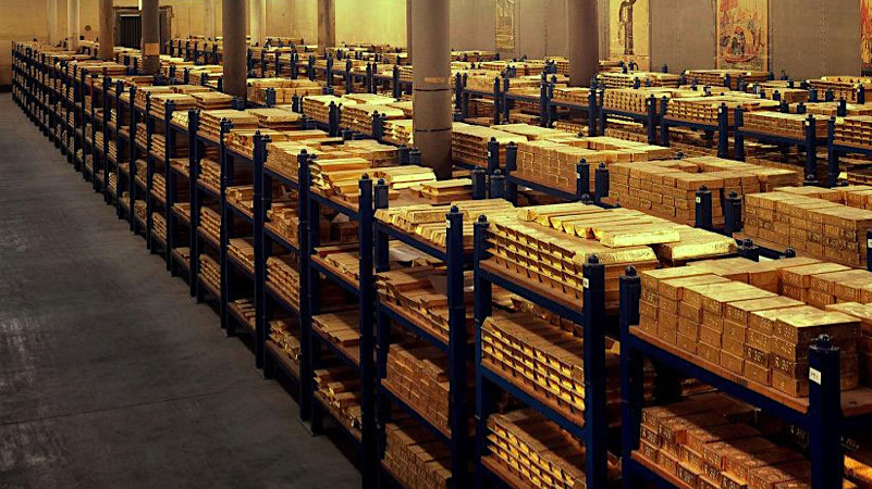 Các ngân hàng trung ương trên thế giới sẽ tiếp tục tăng dự trữ vàng trong 12 tháng tới. Ảnh: Miningmx. Các ngân hàng trung ương trên thế giới sẽ tiếp tục tăng dự trữ vàng trong 12 tháng tới. Ảnh: Miningmx.