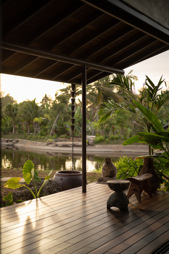 Không gian trong nhà luôn thoáng đãng và hòa mình với thiên nhiên.