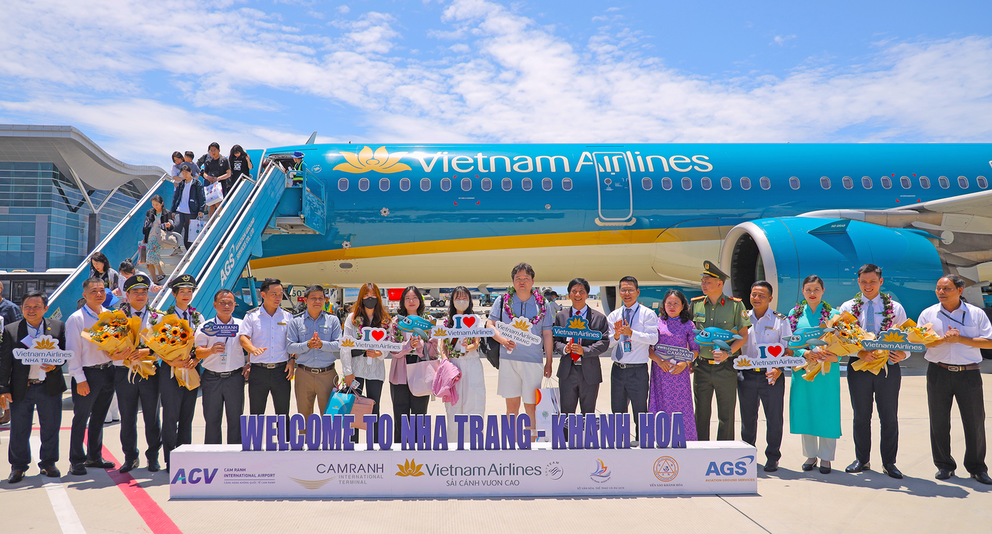 Đường bay Nha Trang - Busan được khai thác hàng ngày bằng máy bay thân hẹp Airbus A321. Ảnh: VNA. Đường bay Nha Trang - Busan được khai thác hàng ngày bằng máy bay thân hẹp Airbus A321. Ảnh: VNA.