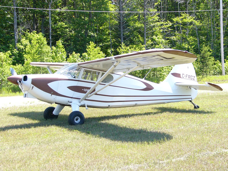 Một chiếc máy bay Universal Stinson 108 giống máy bay trong vụ tai nạn. Ảnh minh họa: AHUNT.