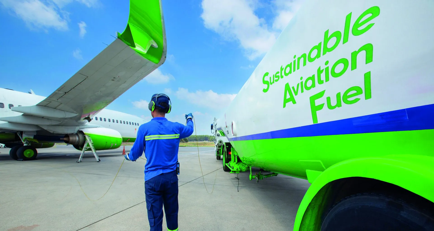 SAF giảm lượng khí thải CO2 trong suốt vòng đời tới 80% so với nhiên liệu truyền thống. Ảnh: Urbanacres.