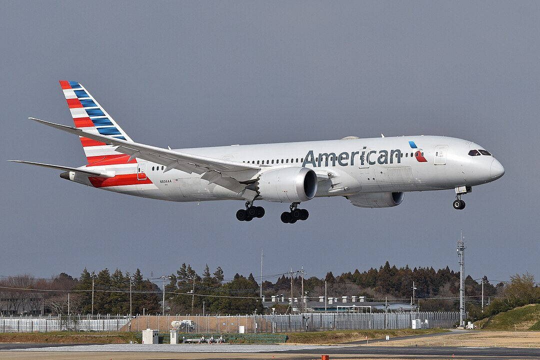 Máy bay của American Airlines chuyển hướng hạ cánh vì phi công lái nhầm máy bay đến Ý. Ảnh: Alan Wilson. Máy bay của American Airlines chuyển hướng hạ cánh vì phi công lái nhầm máy bay đến Ý. Ảnh: Alan Wilson.