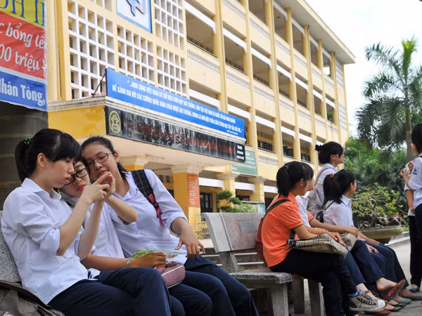 Hà Nội quán triệt kiểm tra việc thu, chi đầu năm học