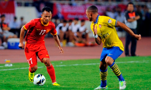 Tuyển Việt Nam thi đấu đầy nỗ lực trước Arsenal