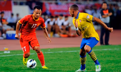 Tuyển Việt Nam thi đấu đầy nỗ lực trước Arsenal