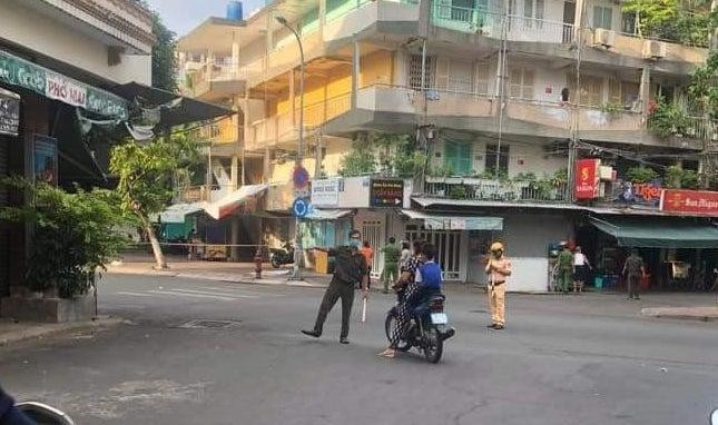 Công an đang khám nghiệm hiện trường