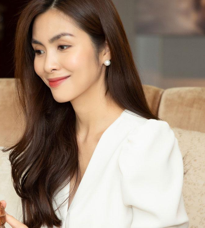 Mệnh danh là "ngọc nữ điện ảnh", hình ảnh mái tóc từng là biểu tượng giúp Tăng Thanh Hà tạo tên tuổi trong giới quảng cáo.