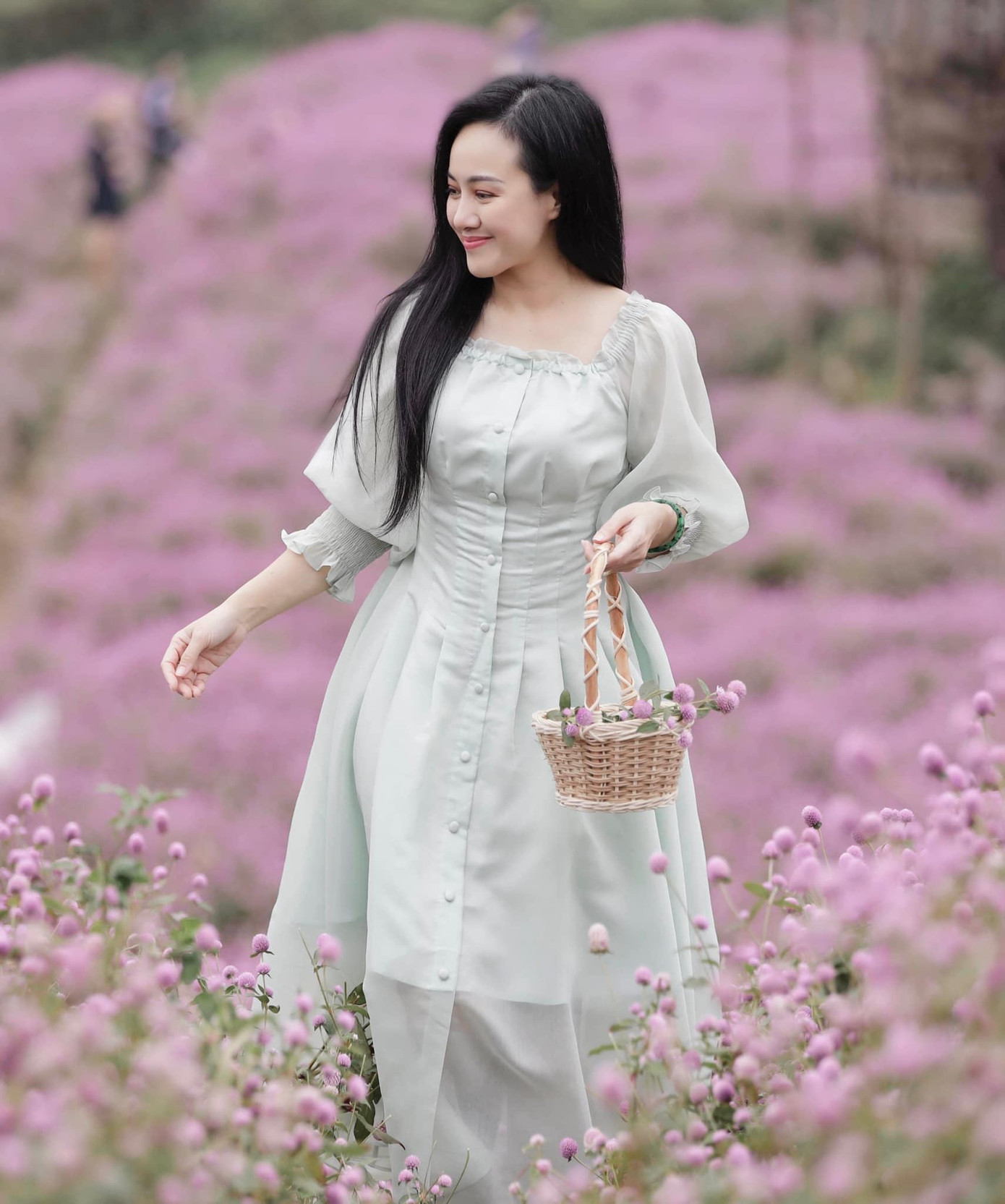 BTV Hoài Anh nhẹ nhàng đón năm mới. BTV Hoài Anh nhẹ nhàng đón năm mới.