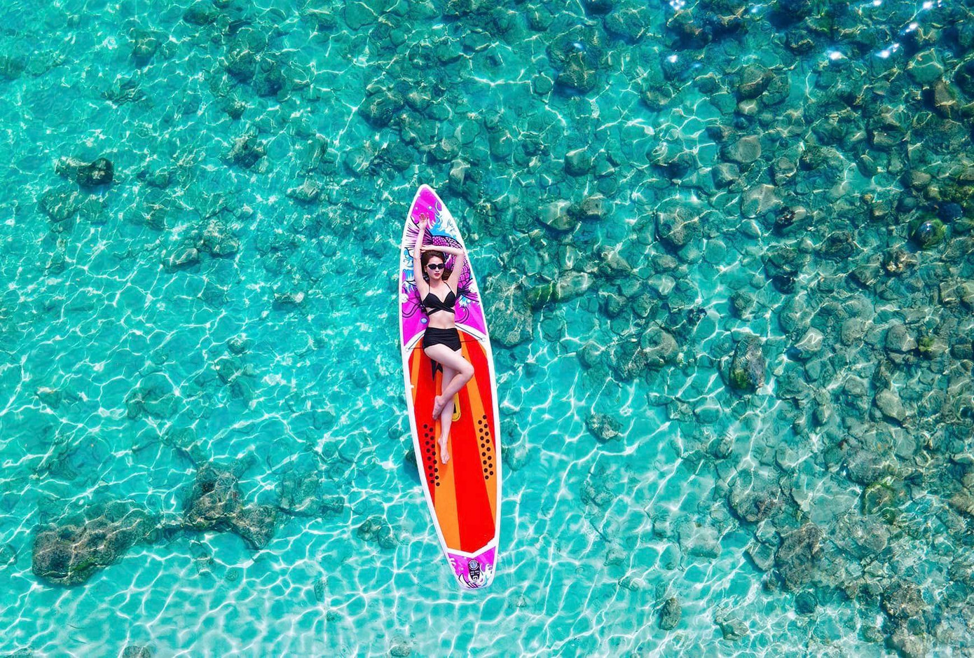 Mới đây, nữ MC gây ấn tượng trong vai diễn người yêu cũ phá vỡ tình cảm của Khả Ngân, Thanh Sơn "11 tháng 5 ngày". Ngoài ra, Mù Tạt khiến nhiều khán giả háo hức khi có những cách dẫn táo bạo, đặc sắc trong chương trình "Cuộc hẹn cuối tuần".