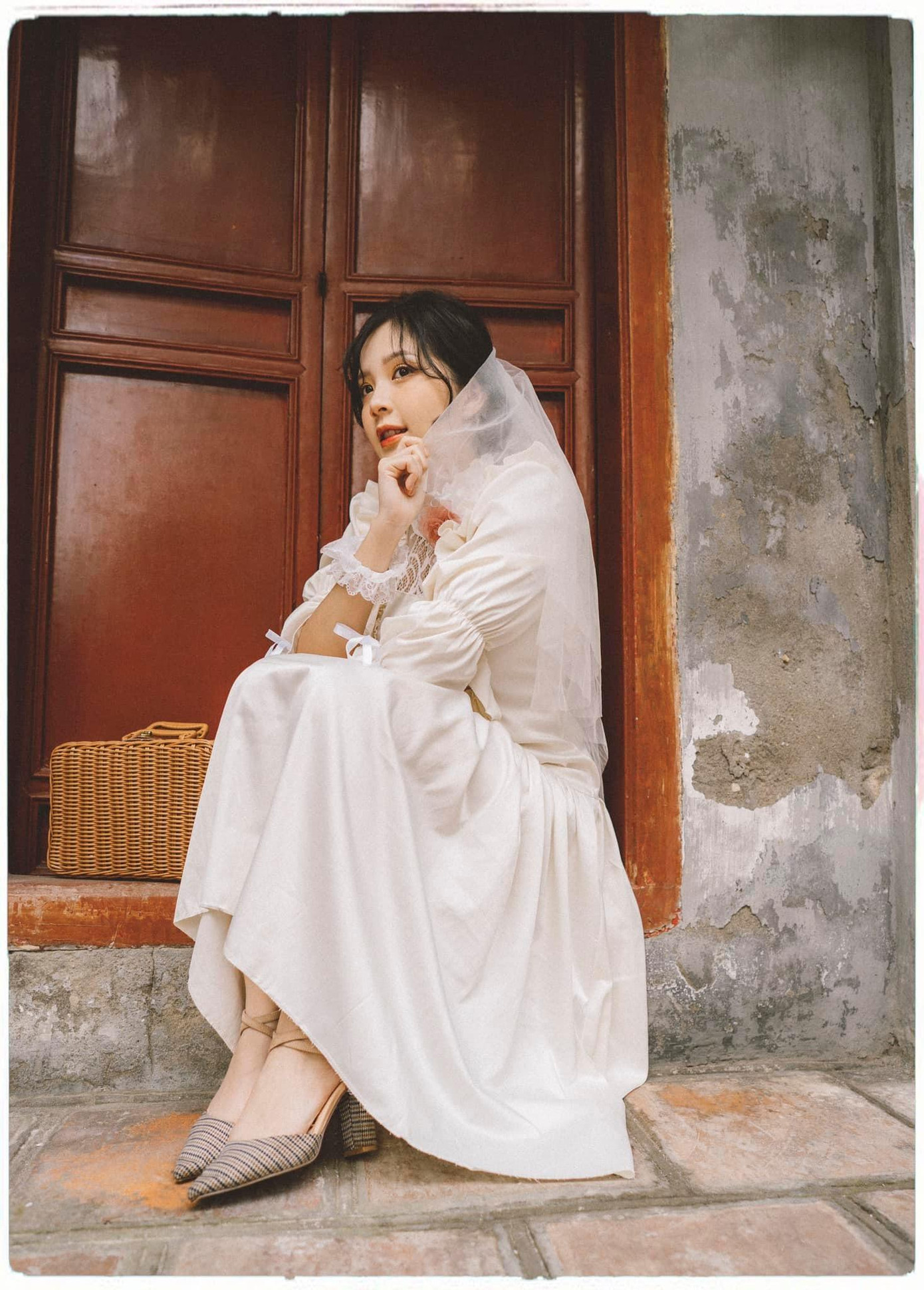 Bộ ảnh của người đẹp nhanh chóng thu hút hơn 4000 lượt yêu thích cùng nhiều bình luận xuýt xoa. Bộ ảnh của người đẹp nhanh chóng thu hút hơn 4000 lượt yêu thích cùng nhiều bình luận xuýt xoa.