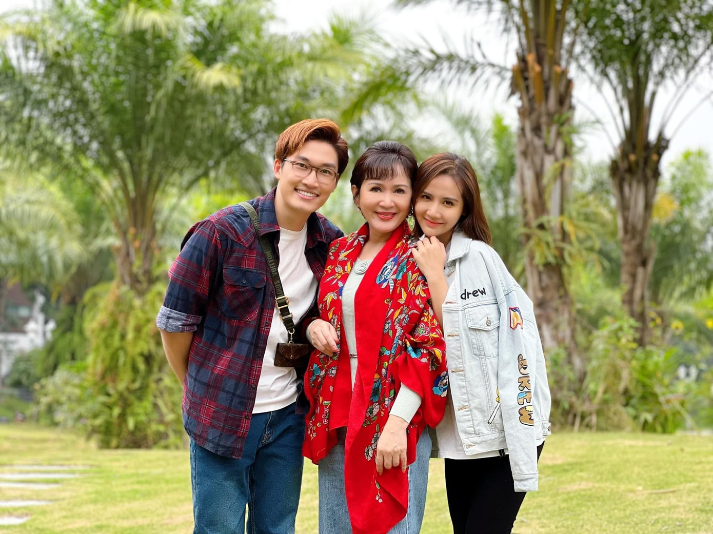 Mối quan hệ giữa tổng giám đốc - Vân Trang - Hoàng Duy vẫn là dấu hỏi thu hút khán giả truyền hình qua từng tập phim.