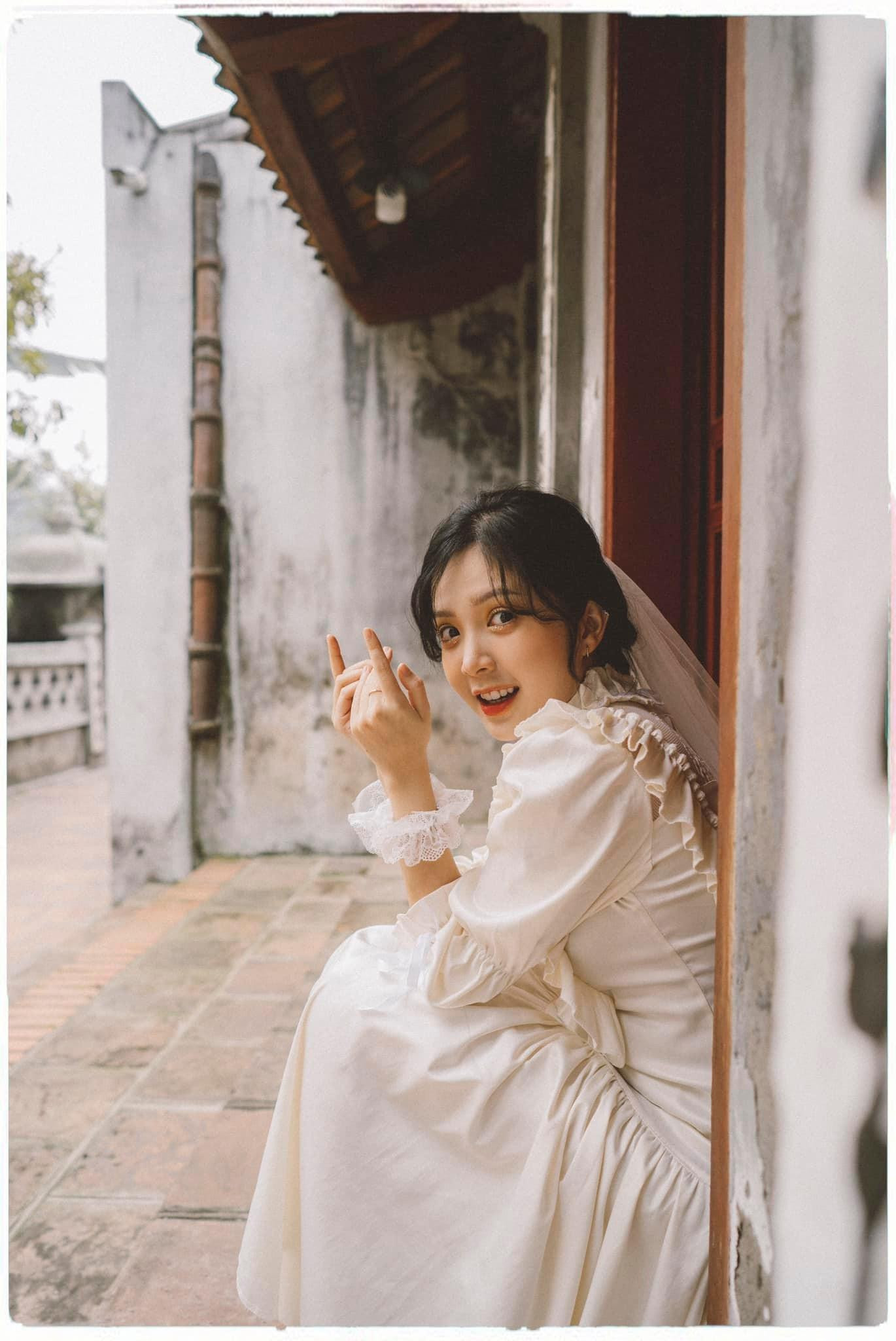 Sau Mặt nạ gương, Ngọc Huyền tập trung xây dựng hình ảnh cá nhân cùng nhiều bộ ảnh xinh đẹp. Sau Mặt nạ gương, Ngọc Huyền tập trung xây dựng hình ảnh cá nhân cùng nhiều bộ ảnh xinh đẹp.