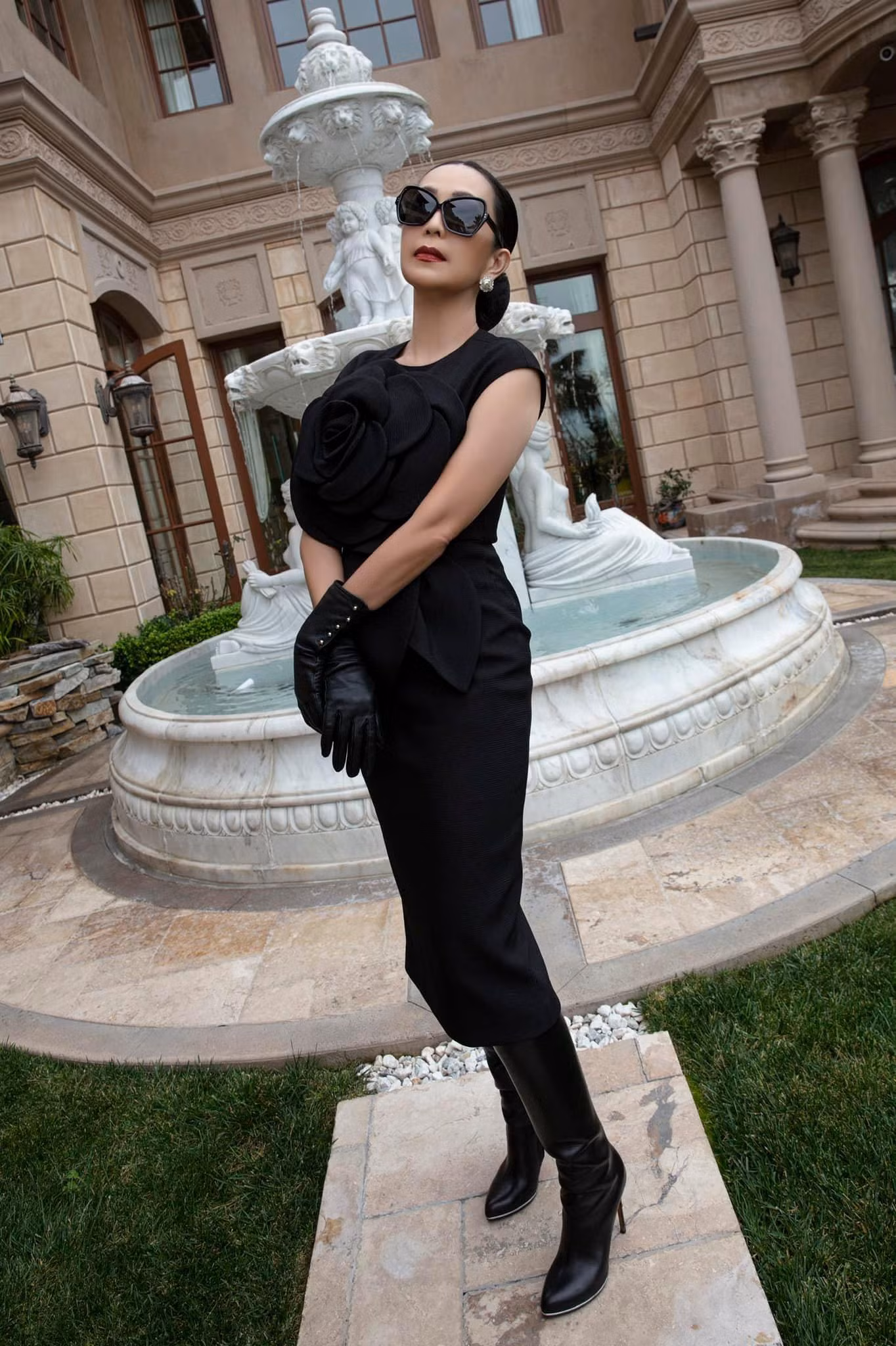 Các hình ảnh trên mạng xã hội cùng sự xuất hiện trước công chúng của người đẹp luôn được khán giả đón nhận tích cực, dành sự ngưỡng mộ.