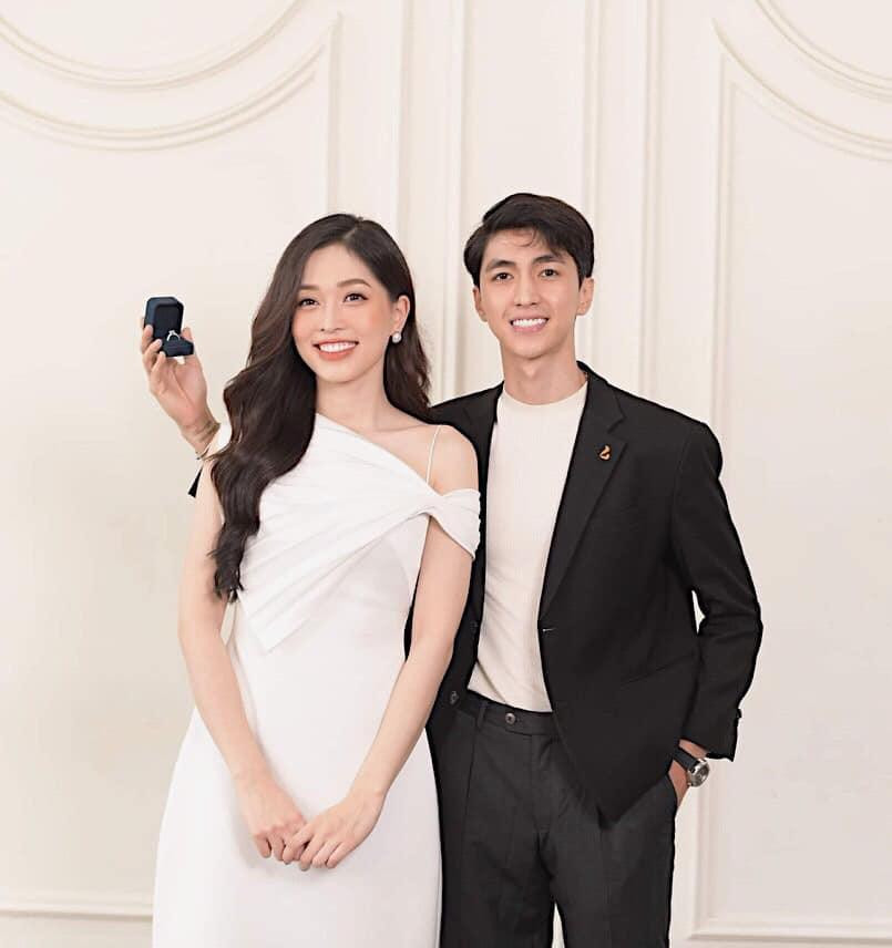 Ý tưởng cầu hôn thú vị của cặp đôi Bình An - Phương Nga nhanh chóng được chia sẻ rầm rộ trên các trang mạng xã hội.