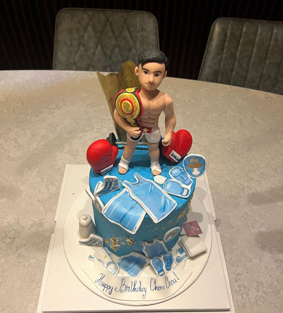 Món quà Lệ Quyên tặng bạn trai. Món quà Lệ Quyên tặng bạn trai.