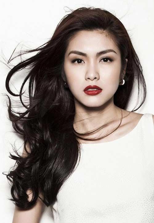 Mái tóc dài từng đồng hành cùng nữ diễn viên qua nhiều năm, để lại dấu ấn trong lòng khán giả. Tuy nhiên vừa qua, Tăng Thanh Hà quyết định cắt tóc ngắn,