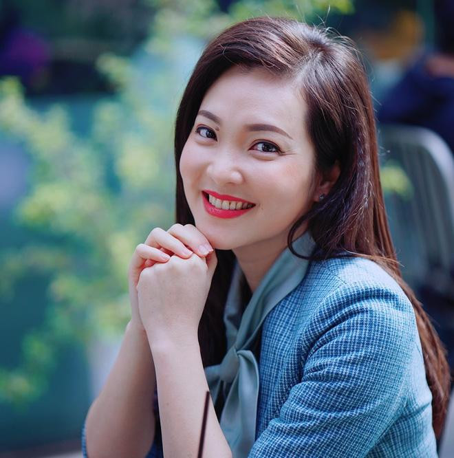 Sau thời điểm BTV Hoài Anh thông báo rời vị trí tại ban Thời Sự, BTV Phương Thảo được điều động đảm nhiệm vị trí này. Với chất giọng miền Nam, cô gây được nhiều dấu ấn về phong cách dẫn chương trình.