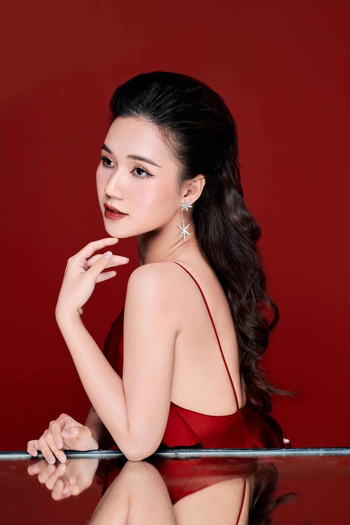 Sau đó, nữ diễn viên lên tiếng giải thích về tạo hình nhân vật và tiếp tục cải thiện sau những lời góp ý từ khán giả. Sau đó, nữ diễn viên lên tiếng giải thích về tạo hình nhân vật và tiếp tục cải thiện sau những lời góp ý từ khán giả.