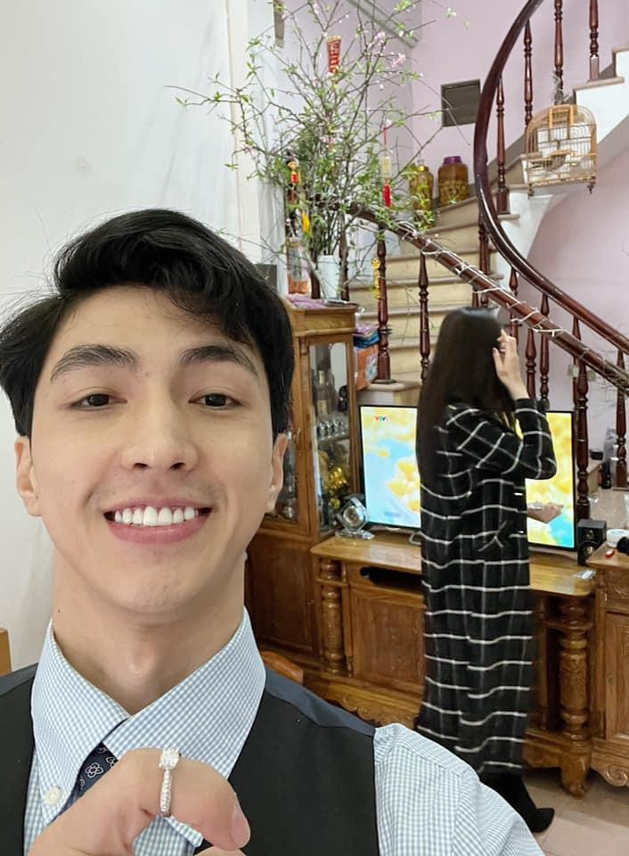 Hơn 1500 ngày yêu nhưng Bình An cho hay 50 ngày cầm nhẫn là những ngày gian nan vất vả nhất với anh.