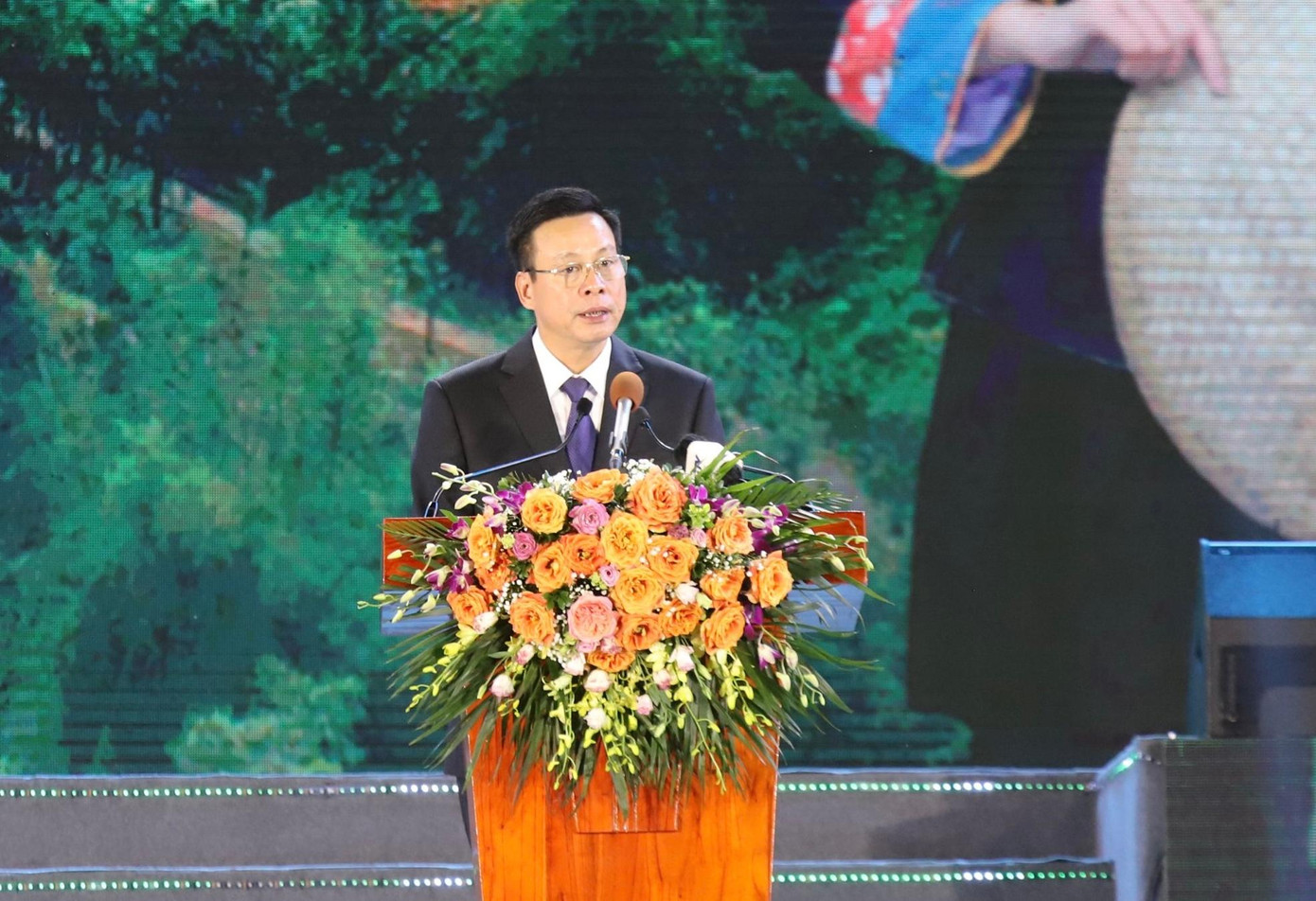 Chủ tịch UBND tỉnh Hà Giang phát biểu khai mạc buổi lễ.