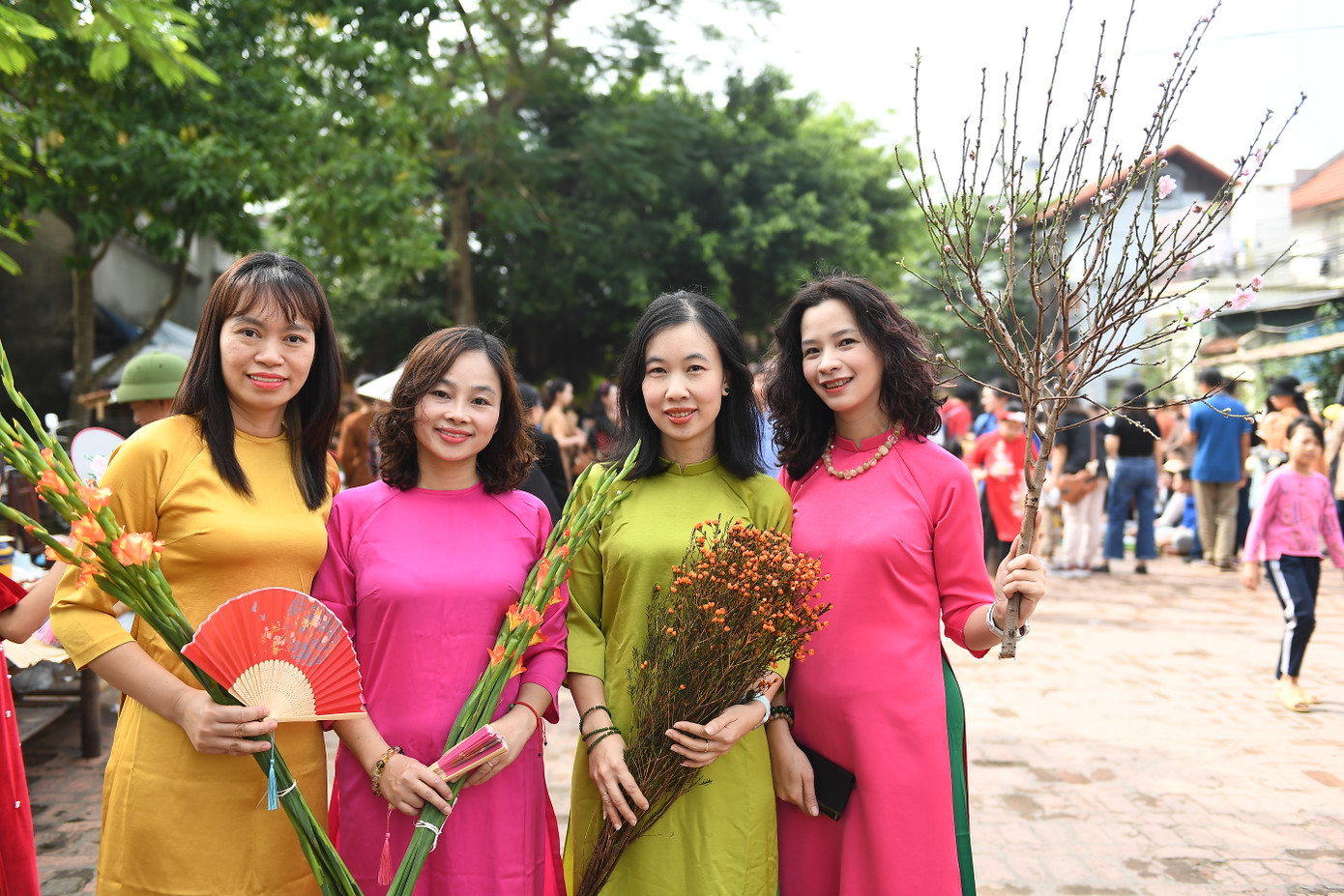 Không khí Tết sớm lan ra khắp Làng cổ Đường Lâm.