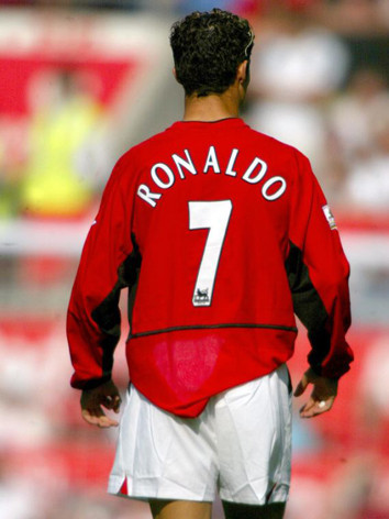 MU đang tích cực tìm người mang áo số 7. ảnh: Daily Mail. MU đang tích cực tìm người mang áo số 7. ảnh: Daily Mail