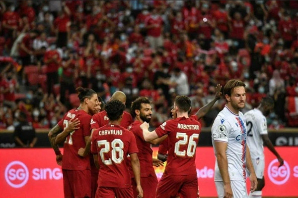 Trận Liverpool - Crystal Palace ở Singapore vào tháng 7/2022. Ảnh: The Straits Times.