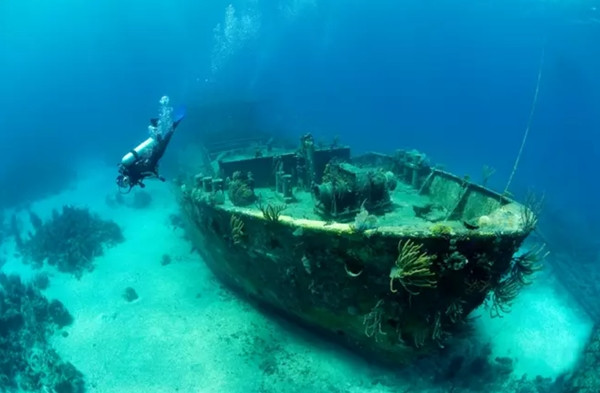 Những con tàu đắm thật sự trông khác với những gì người ta đưa lên phim ảnh. Ảnh: Stephen Frink/ Getty. Những con tàu đắm thật sự trông khác với những gì người ta đưa lên phim ảnh. Ảnh: Stephen Frink/ Getty.