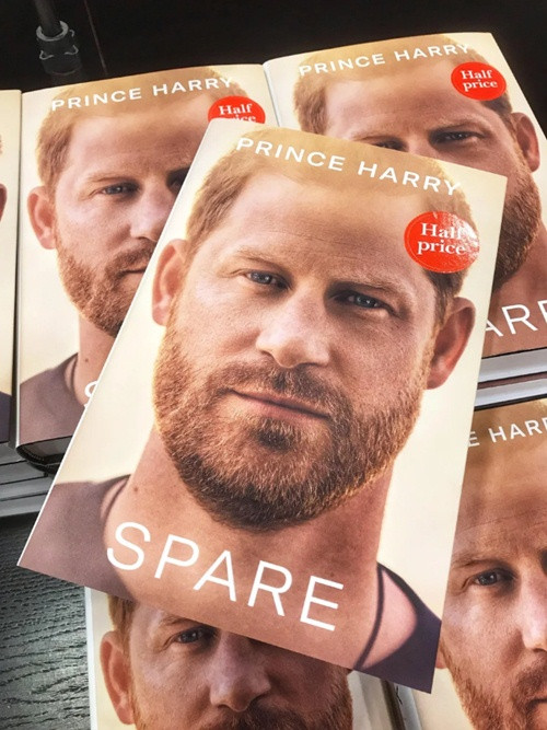 Cuốn hồi ký của Hoàng tử Harry khiến anh có nhiều anti-fan hơn là fan. Ảnh: Alamy.